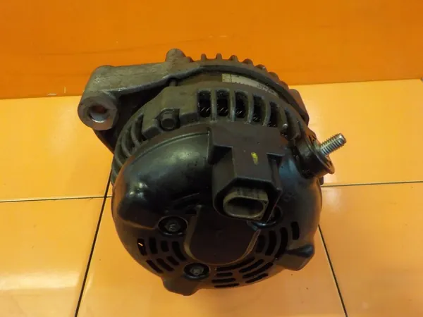 RANGE ROVER SPORT L405 3.0 TD V6 Alternator AH22-10300-AB image 4