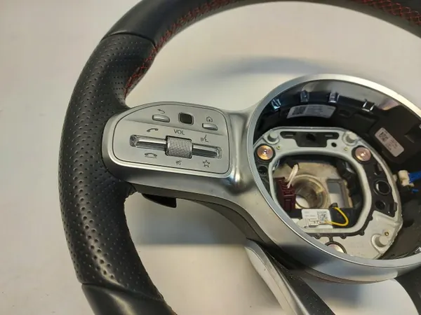 Volant Mercedes OEM A0050004599 Occasion image 4