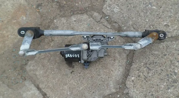 Etupyyhkijän mekanismi moottorilla Fiat Bravo 2 Delta image 5