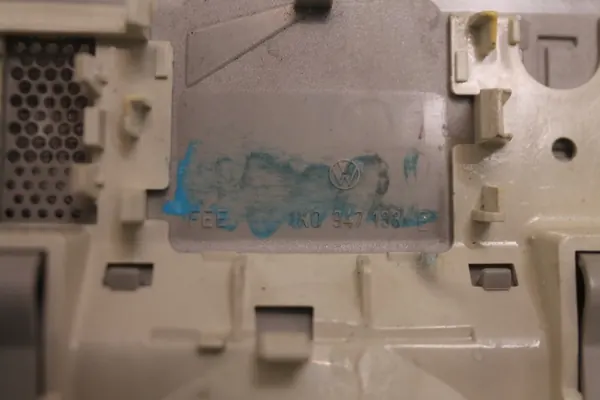 Innenbeleuchtung Volkswagen OE 1K0947133E image 3