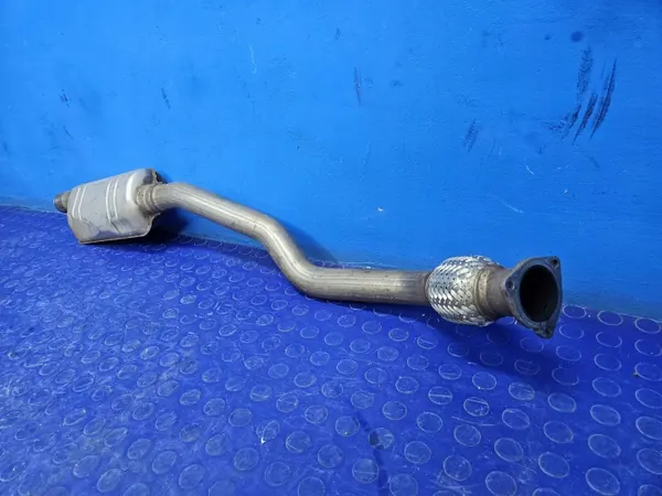 OEM 8K0253211K Vasen pakoputki VW Audi image 3