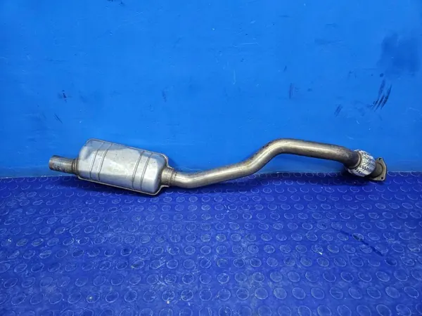 OEM 8K0253211K Vasen pakoputki VW Audi image 4