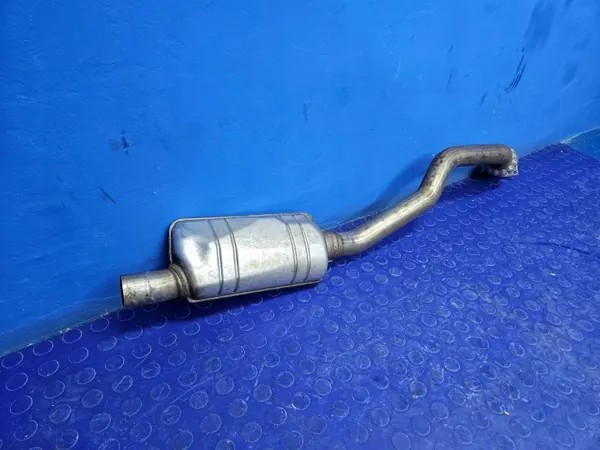 OEM 8K0253211K Vasen pakoputki VW Audi image 5