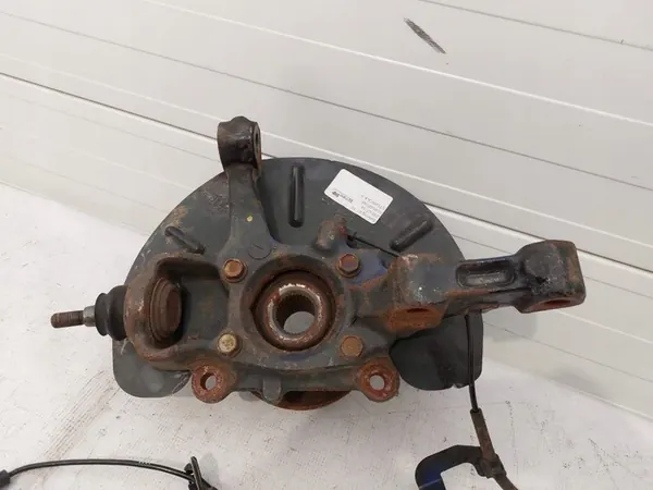 Chrysler 200 2011 Mozzo ruota anteriore lato sinistro OEM 5085887AF image 4