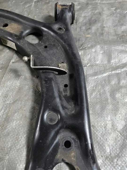 AUDI A3 8Y Braccio Anteriore Destro 81A407152C image 2
