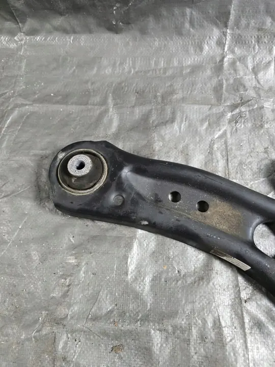 AUDI A3 8Y Braccio Anteriore Destro 81A407152C image 3