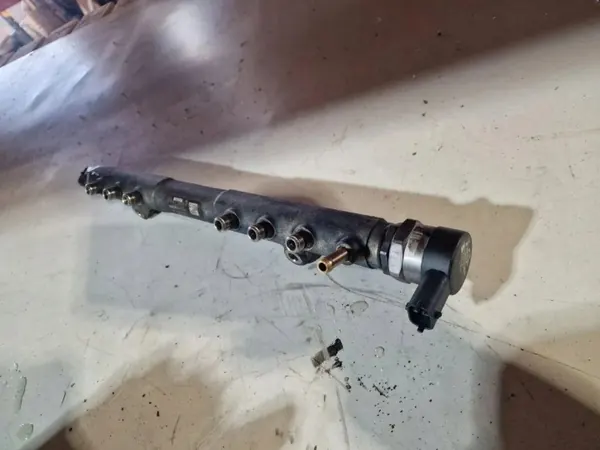 OEM 0281002712 Inspuitrail Volvo V70 II 2.4L Diesel image 2
