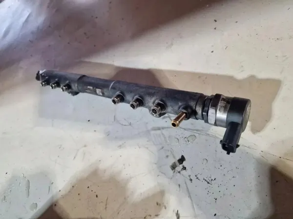 OEM 0281002712 Inspuitrail Volvo V70 II 2.4L Diesel image 4