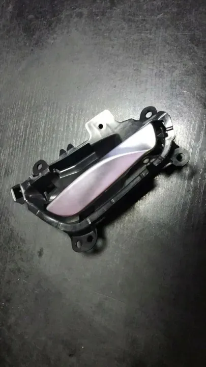 Puxador interior traseiro esquerdo BMW 5 E60/E61 OEM 514172404 image 2