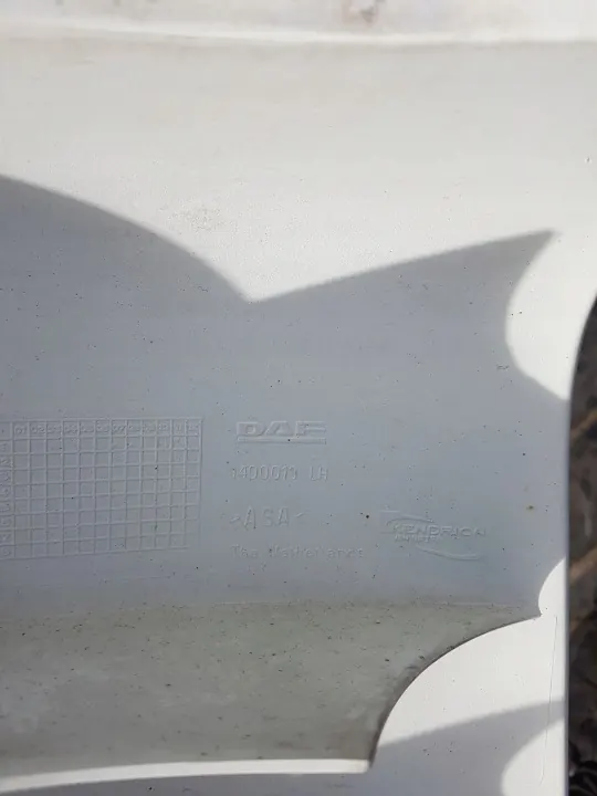 DAF XF 105 Kabinen-Eckspoiler links OEM NAROŻNIK OWIEWKA POLIK KABINY LEWY DAF XF 105 image 3