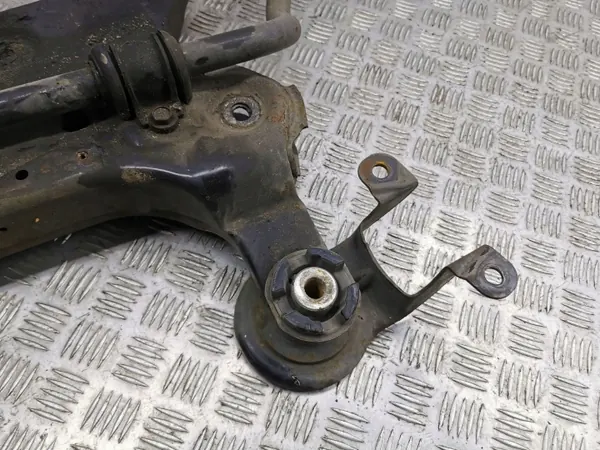 Chrysler Voyager 2008 Framhjulsram OEM AMD56407 image 9