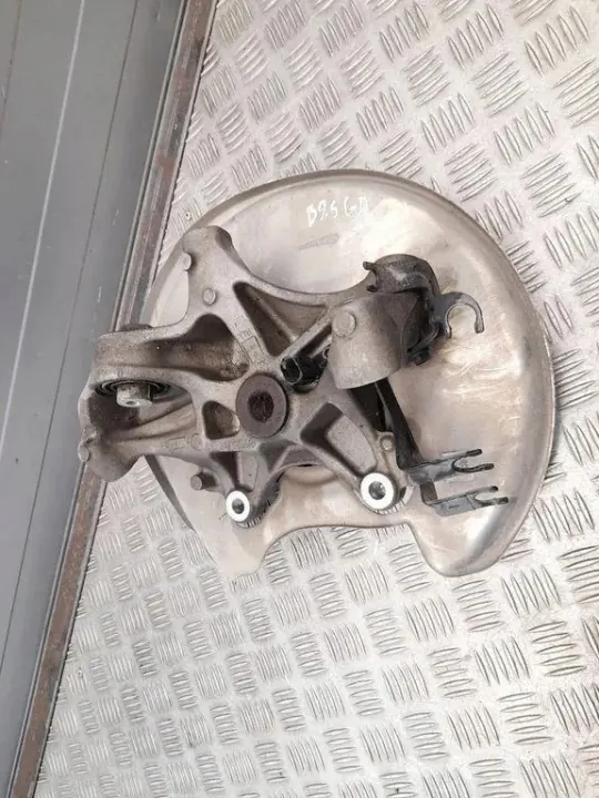 Audi A4 B9 Rótula Trasera Derecha OEM 8W0505433T image 4