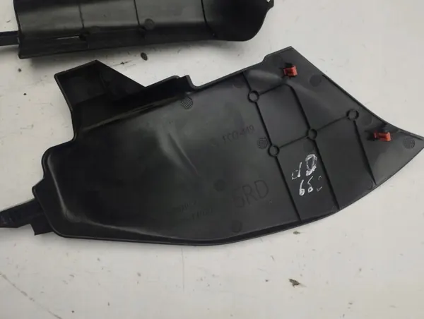 Toyota C-HR I 2020 Zijtunnelafdekking OEM 58817F4020 image 4