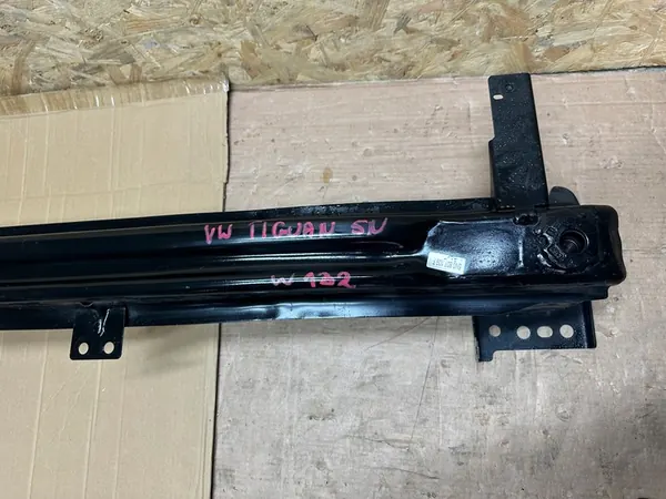 Etupuskuri VW TIGUAN 5N image 3