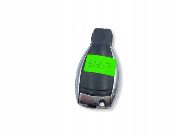Chave Mercedes OEM UHP2242 - 2 Botões Prata Usada image 6