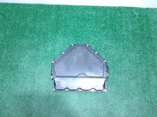 Carter d'huile boîte Porsche 911 992 OEM 11019003 image 2