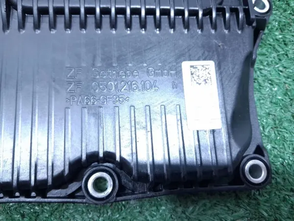 Carter d'huile boîte Porsche 911 992 OEM 11019003 image 3