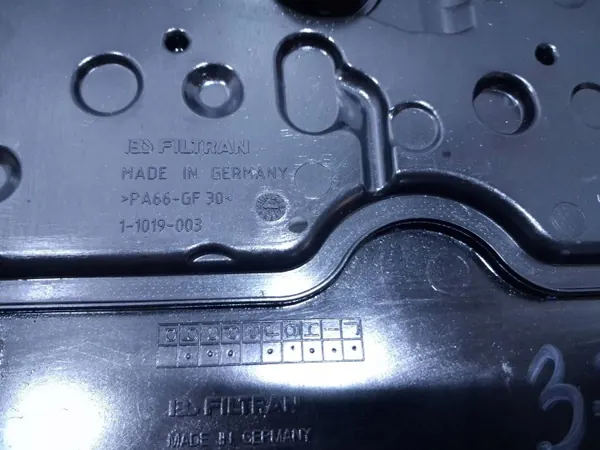 Carter d'huile boîte Porsche 911 992 OEM 11019003 image 4