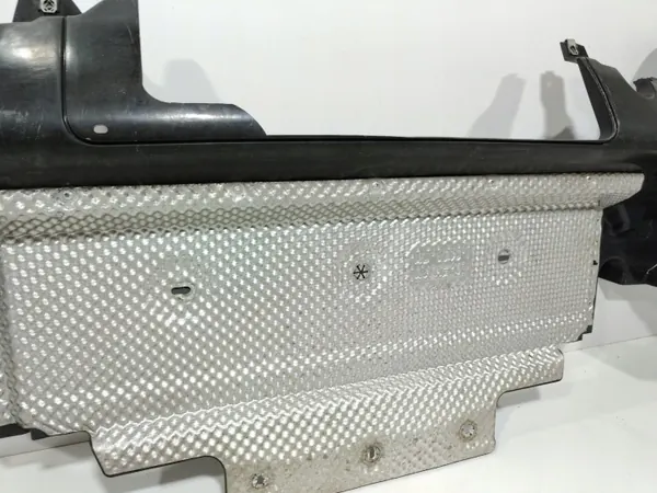 Land Rover Discovery V bakdiffusor täckning FK72-589N836-A image 4