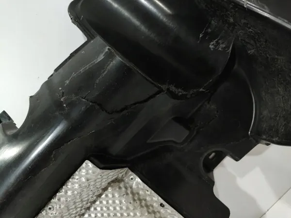 Land Rover Discovery V bakdiffusor täckning FK72-589N836-A image 6