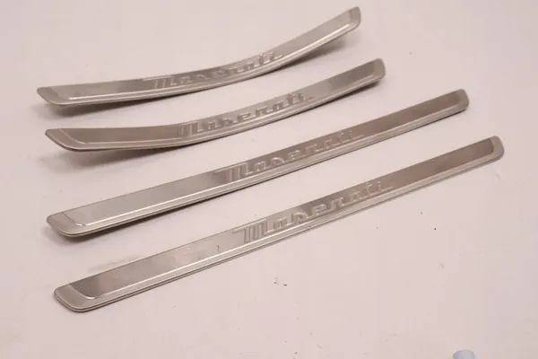 Maserati Grecale Schwellerverkleidung OEM 1206094210 image 3