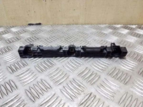 Tesla Model S 2020 Spatbordbeugel OEM 100369300C image 2