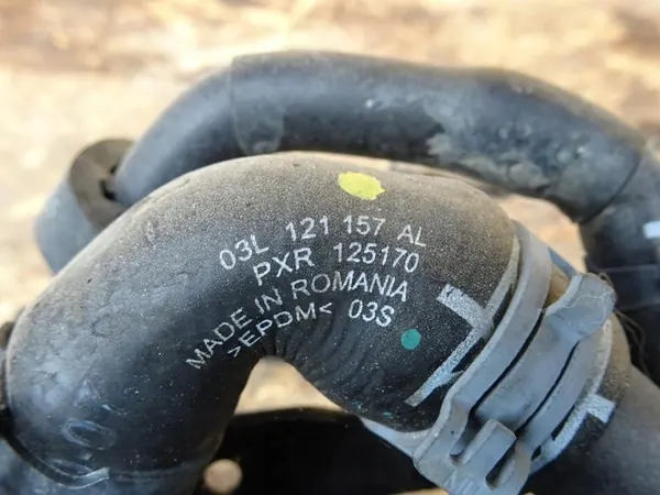 AUDI A3 8P GOLF VI 2.0 TDI Vesiputki Termostaatin Kotelo image 4