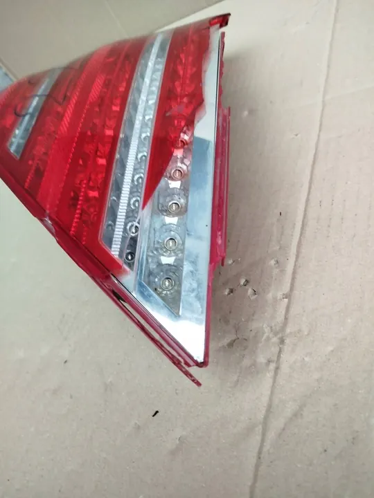 MERCEDES S-KLASSE W221 RECHTER ACHTERLAMP A2218201464 image 4