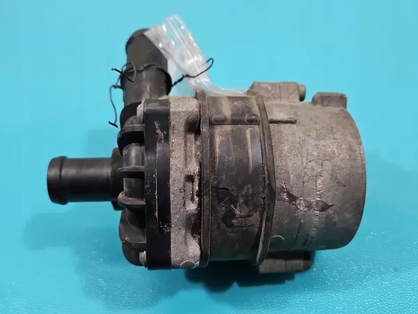 Vattenpump Audi Q5 08- 3.0 TFSI 8K0965567A image 7