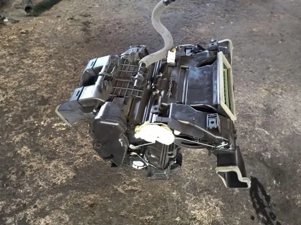 Nissan OE 272103ND1A Núcleo Calefactor - Usado image 3
