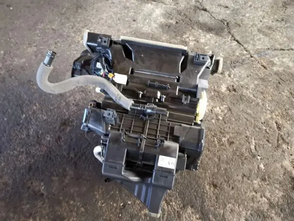 Nissan OE 272103ND1A Núcleo Calefactor - Usado image 5
