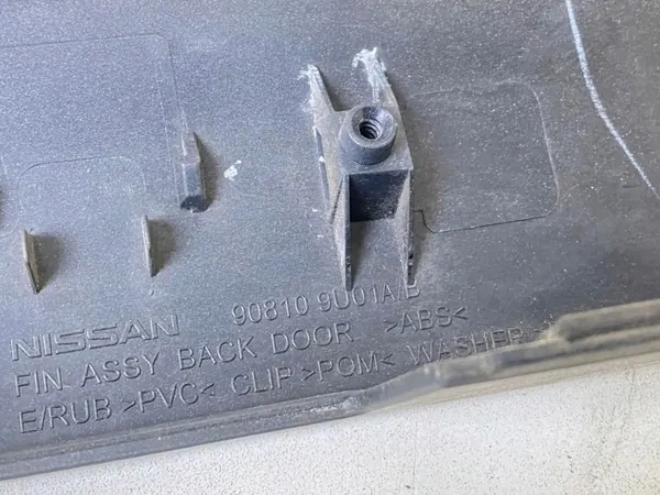 Bandeau d'éclairage tableau de bord Nissan Note E11 OEM 908109U01AB image 4