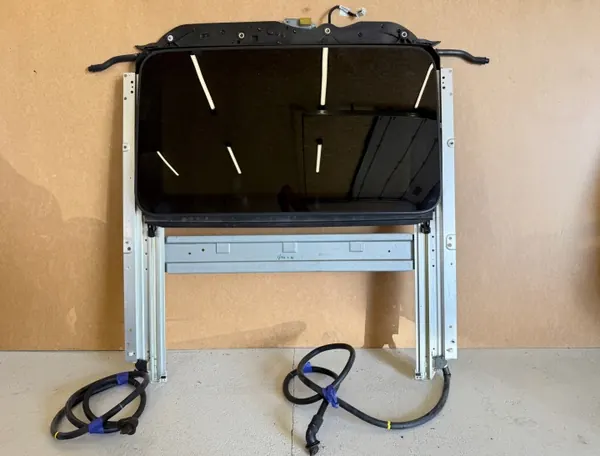 Motor de techo solar OEM A2187800629 Mercedes CLS W218 image 2