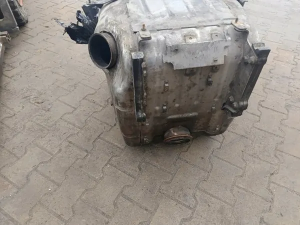Scania DPF-Katalysator OEM 2249282 Euro 6 Gebraucht image 9