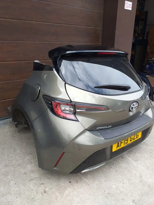 TOYOTA Corolla E21 Guida Paraurti Anteriore Sinistra 52116-02470 image 10