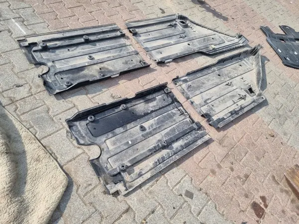 Hyundai i40 Underbody Shield – Begagnad image 2