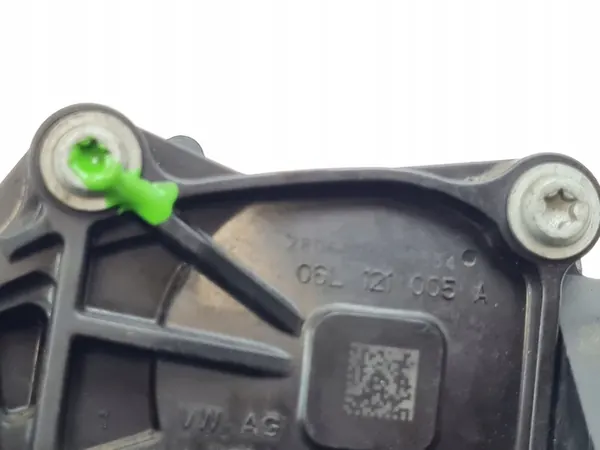 Audi OE 06L 121 005A Vattenpump image 9