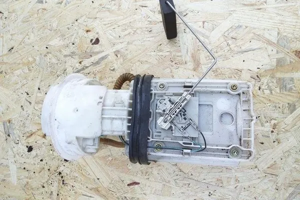 Brandstofpomp VW POLO (9N_) 1.2L benzine 2002 6Q0919051C image 2