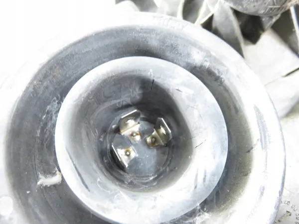Phare droit OEM 8200211006 pour Dacia Logan MCV image 4
