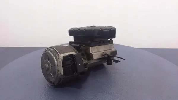 CITROEN C5 I 2.2 HDI Hydraulic Pump image 2