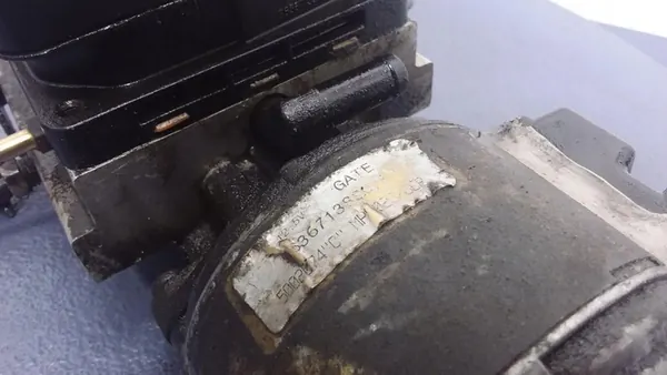 CITROEN C5 I 2.2 HDI Hydraulic Pump image 5