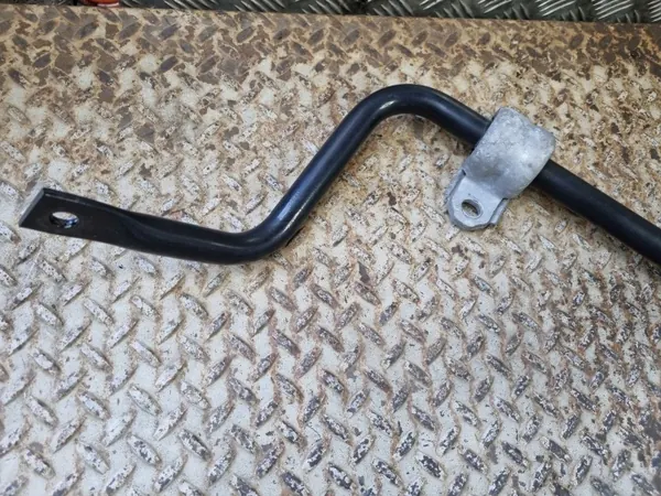 Volvo XC60 Taka-akselin stabilointitanko OEM 31451320 image 3