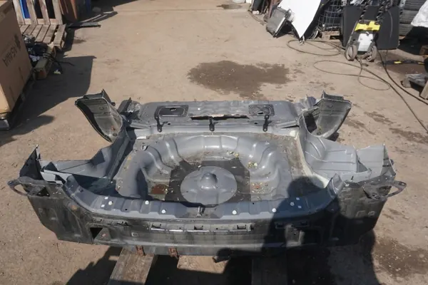Kia Sportage taka pitkittäispalkki OEM 655000Z010 image 2