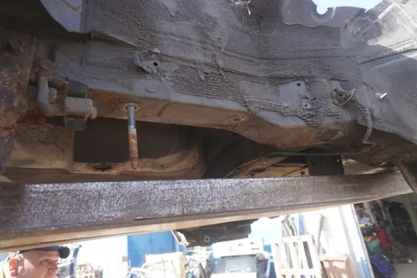 Kia Sportage taka pitkittäispalkki OEM 655000Z010 image 7