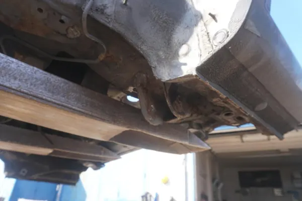 Kia Sportage taka pitkittäispalkki OEM 655000Z010 image 8