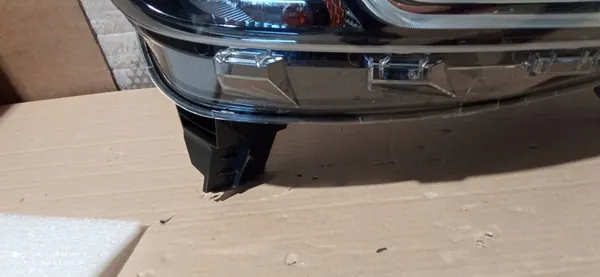 Renault Kadjar Etuvalo OE 260600479R image 5