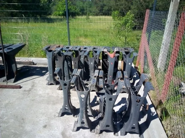 OEM 1525973 Vorderer Rahmenquerlenker für Scania R/P/G image 3