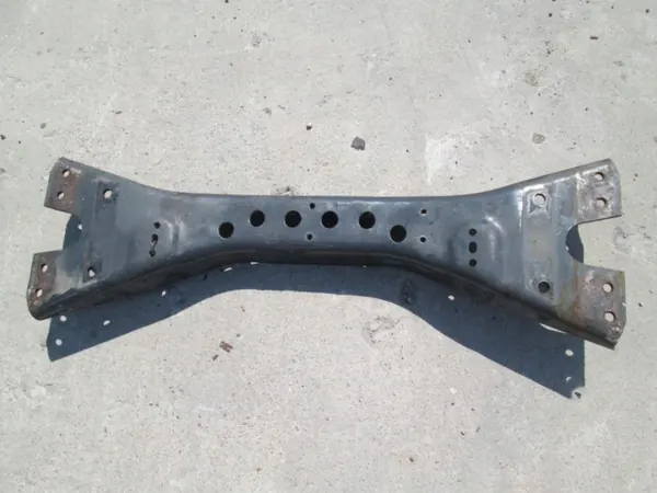 OEM 1525973 Vorderer Rahmenquerlenker für Scania R/P/G image 4