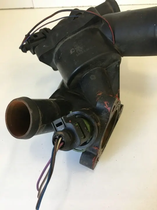 Audi Vw Seat Skoda Carcasa de Termostato 032121111CA image 2