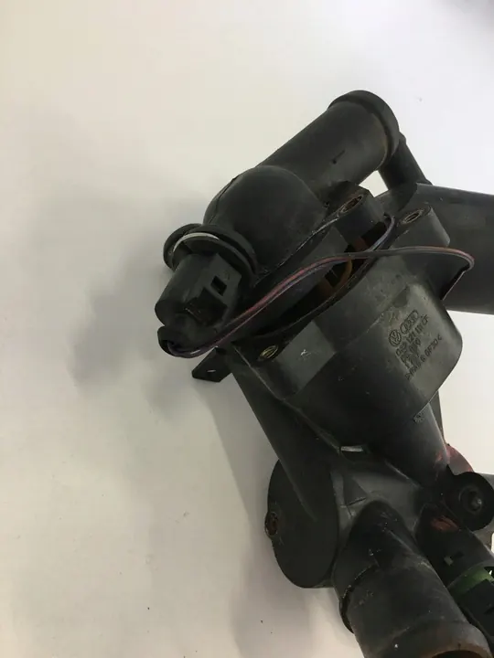 Audi Vw Seat Skoda Carcasa de Termostato 032121111CA image 5
